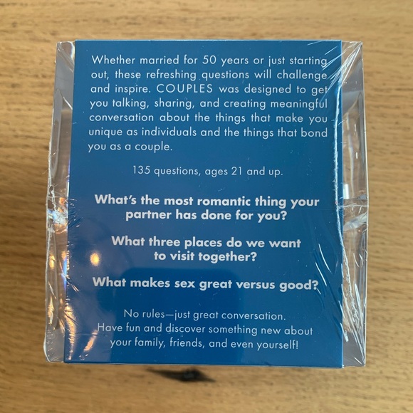 Ultra Pro Table Topics Card‎ Game Couples Version NEW - Picture 2 of 4